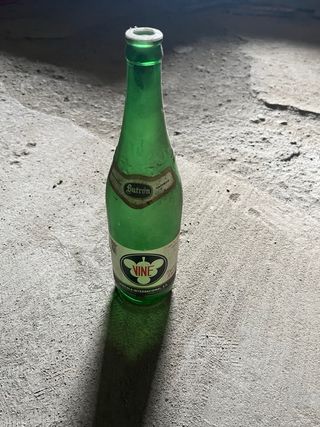 Botella Antigua El Águila Negra