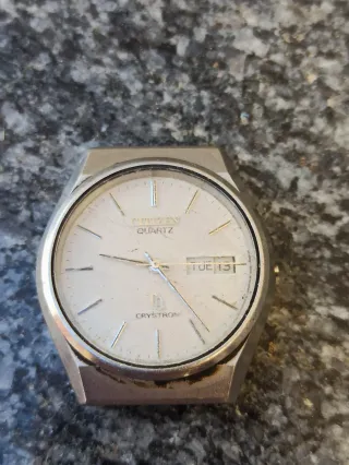 Reloj Citizen Crystoron Cuarzo Plata