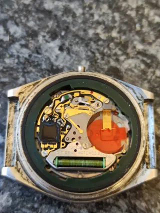Reloj Citizen Crystoron Cuarzo Plata