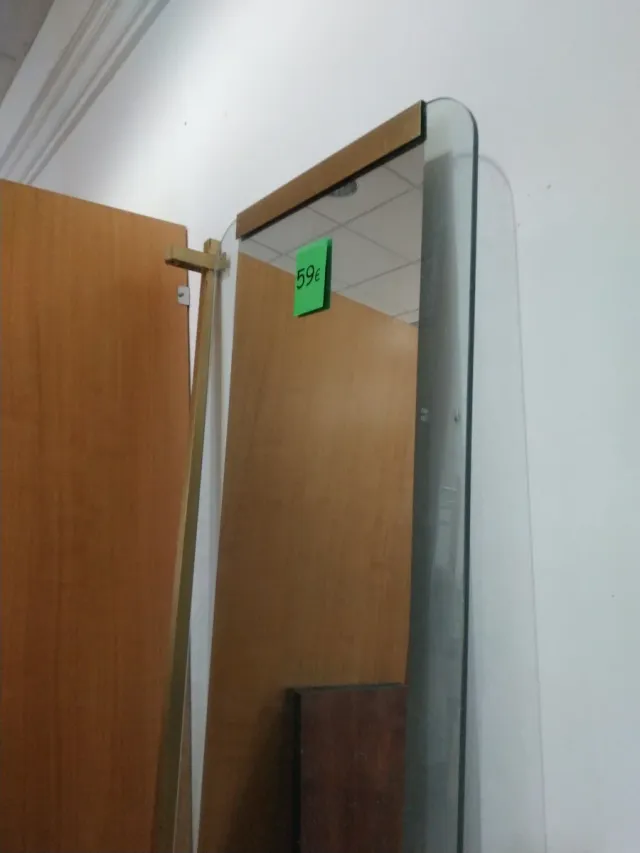 Espejo cuerpo entero moderno