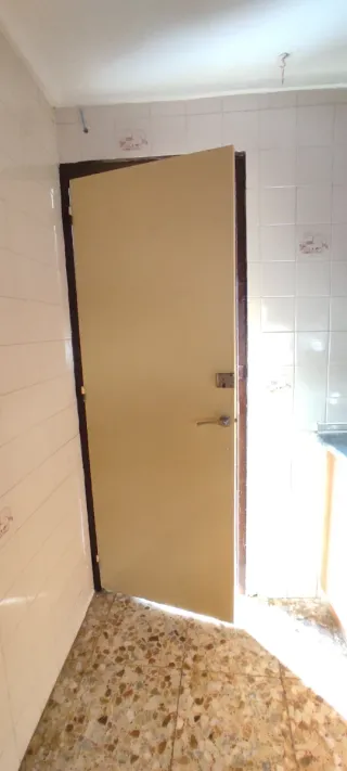 Puerta interior madera