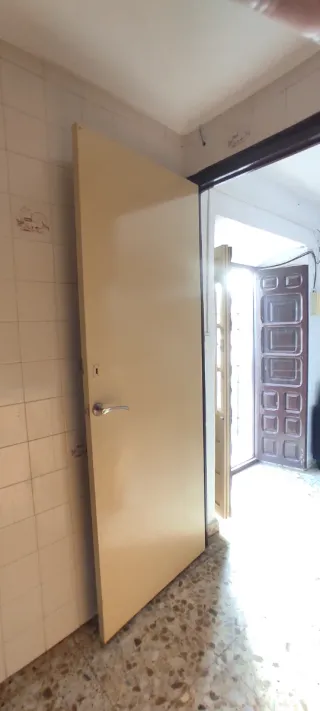 Puerta interior madera