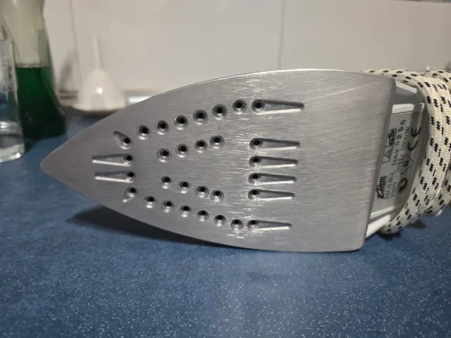 Plancha de vapor Zeam DA9 para viajes