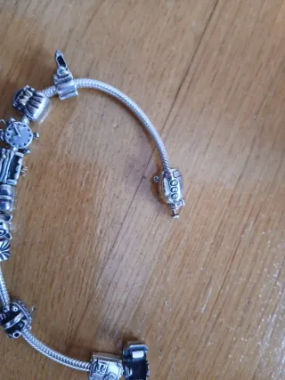 Pulsera Pandora con charms plata