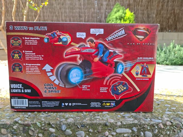Superman Kryptonian Cycle con Control Remoto
