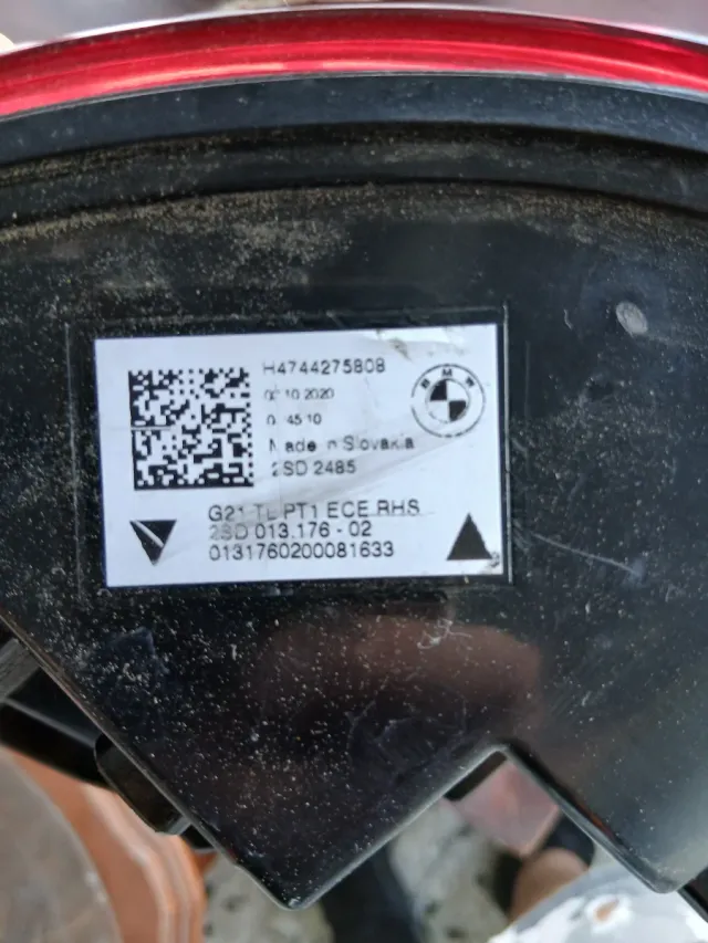 Piloto trasero derecho BMW Serie 3 touring G21.