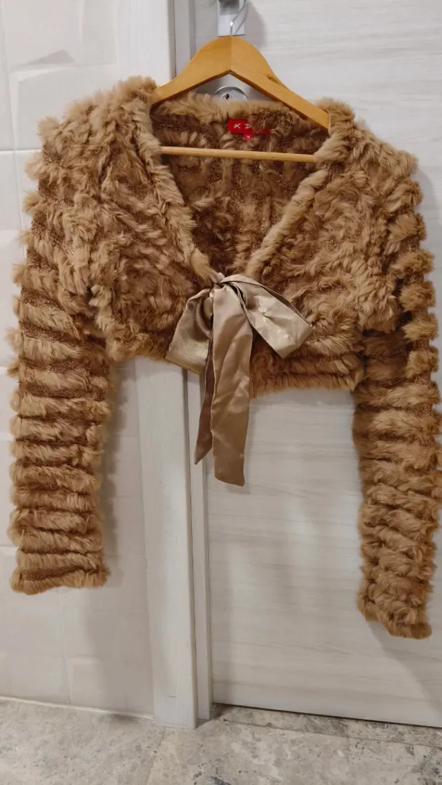 Chaquetilla piel conejo manga acampanada