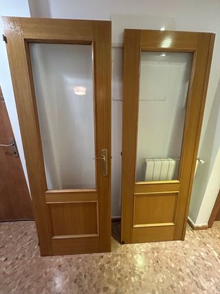 Puertas de comedor de madera con cristal