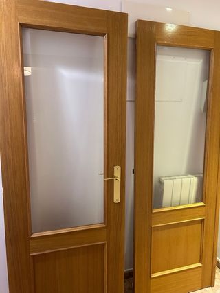 Puertas de comedor de madera con cristal