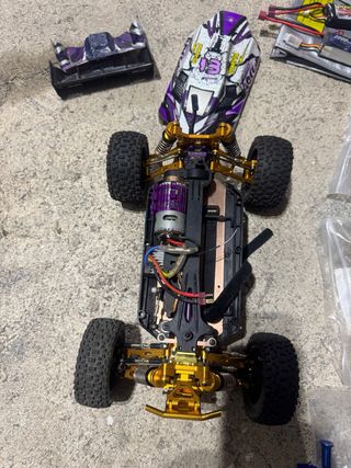 Coche RC Morado y Dorado