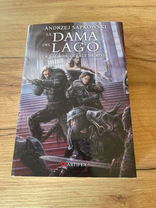 La dama del lago. Geralt de Rivia. Artifex