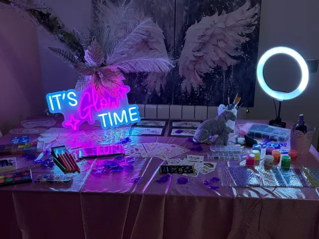 Glitter Bar y pinta caras  Desde 100 €