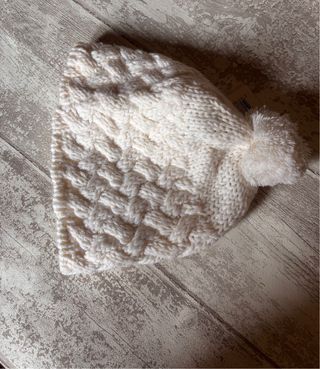 Gorro de lana tejido blanco