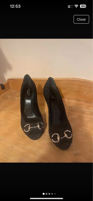 Zapatos de tacón Gucci peep toe negros