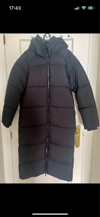 Plumas largo negro Zara como nuevo