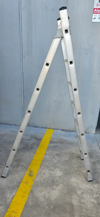 Escalera de aluminio extensible