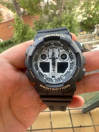 Reloj Casio G-Shock GA-100BW Negro/Dorado
