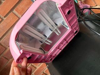 Lámpara UV para uñas rosa