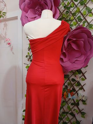 Vestido rojo de fiesta elegante