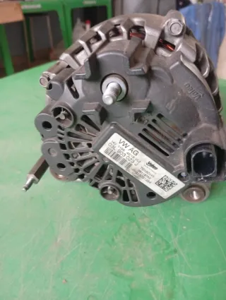 Alternador de coche Valeo AVERIADO 
ESCUCHO OFERTA