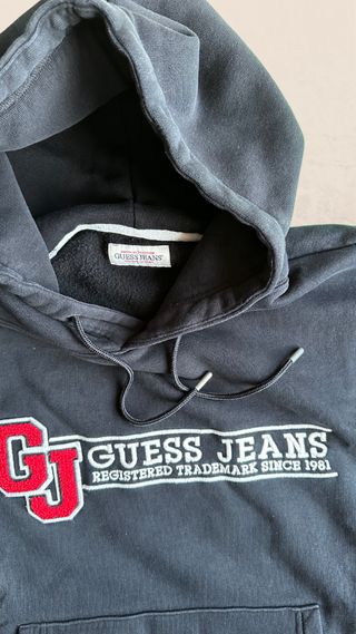 Felpa Guess Jeans Nera con Logo Rosso
