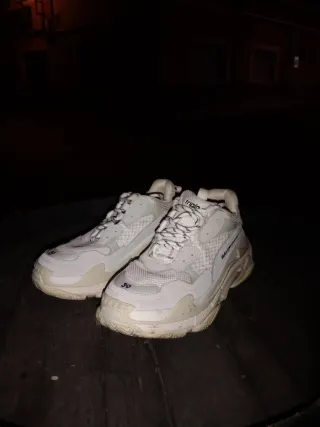 Balenciaga Triple S Talla 39 Blancas