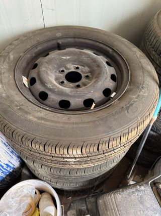 Llantas Chrysler Voyager