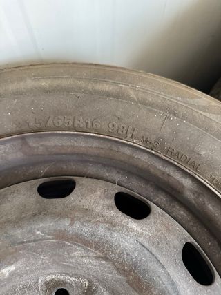 Llantas Chrysler Voyager