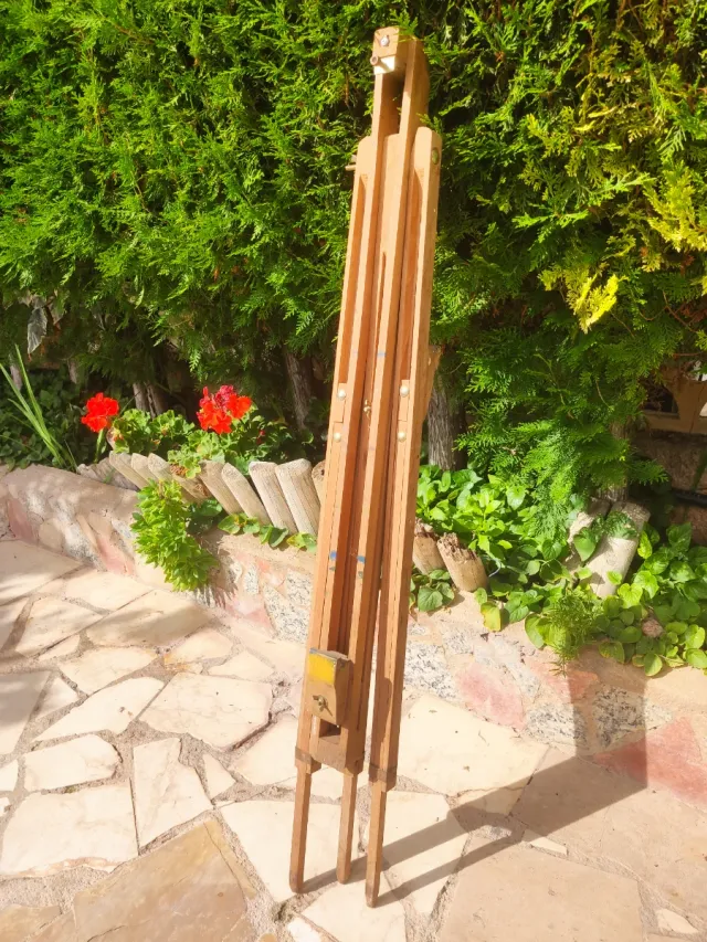 Caballete de pintura plegable y extensible