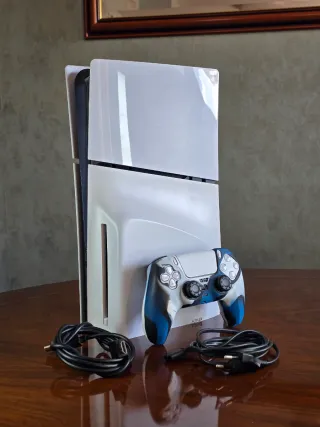 GARANTÍA PlayStation 5 Slim Blanca + Plus y Juegos