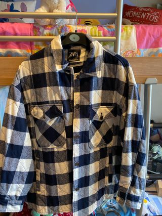 Cazadora Zara cuadros azul y blanco Talla s