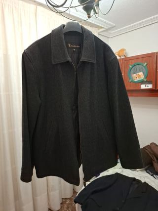 Chaqueta de invierno negra y gris