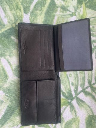 Cartera de piel 