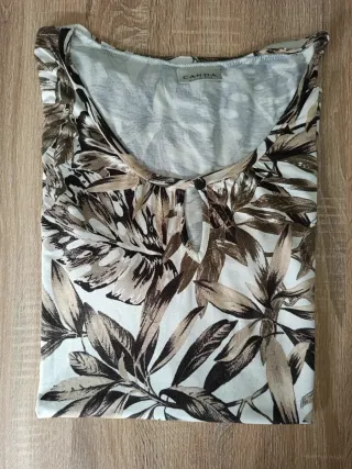 Blusa CANDA floral beige y marrón