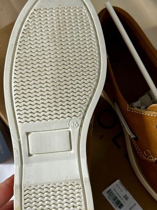 Caroll Náuticos Piel Camel nuevos, para talla 37