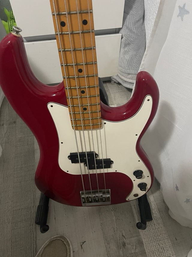Bajo electrico Applause 1990 Rojo Comprado en USA