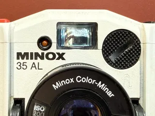Fotocamera analogica Minox 35 AL bianca