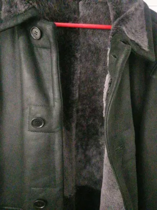 Abrigo de piel negro