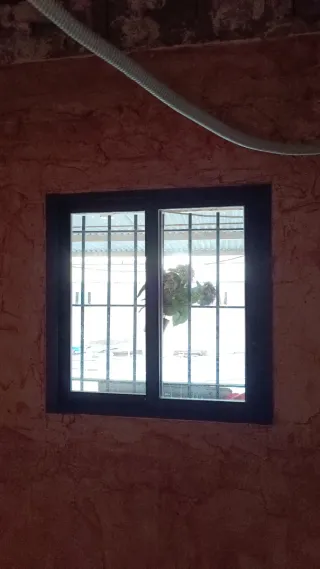 Ventana aluminio corredera imitación madera