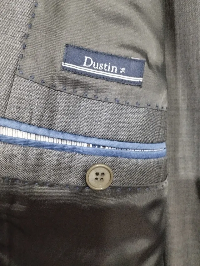 Traje Dustin Gris