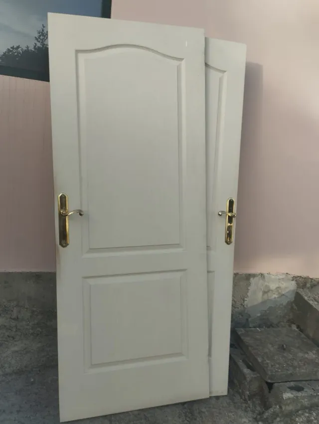 3 Puertas Lacadas con Manillas