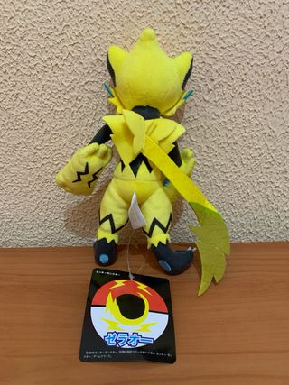 Peluche Pokémon Zeraora