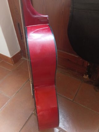 Guitarra Clásica con Funda y Púa