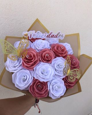 Ramo Rosas Eternas Personalizado