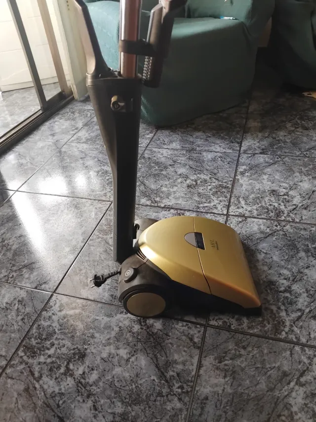 Aspirador Miele Dorado