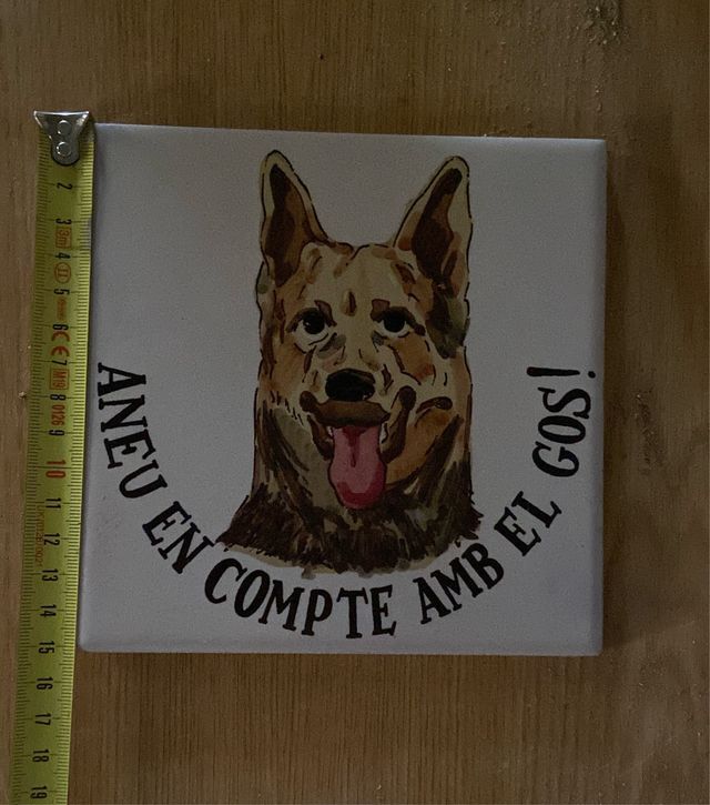 Cerámica antigua “Aneu en compte amb el gos!”