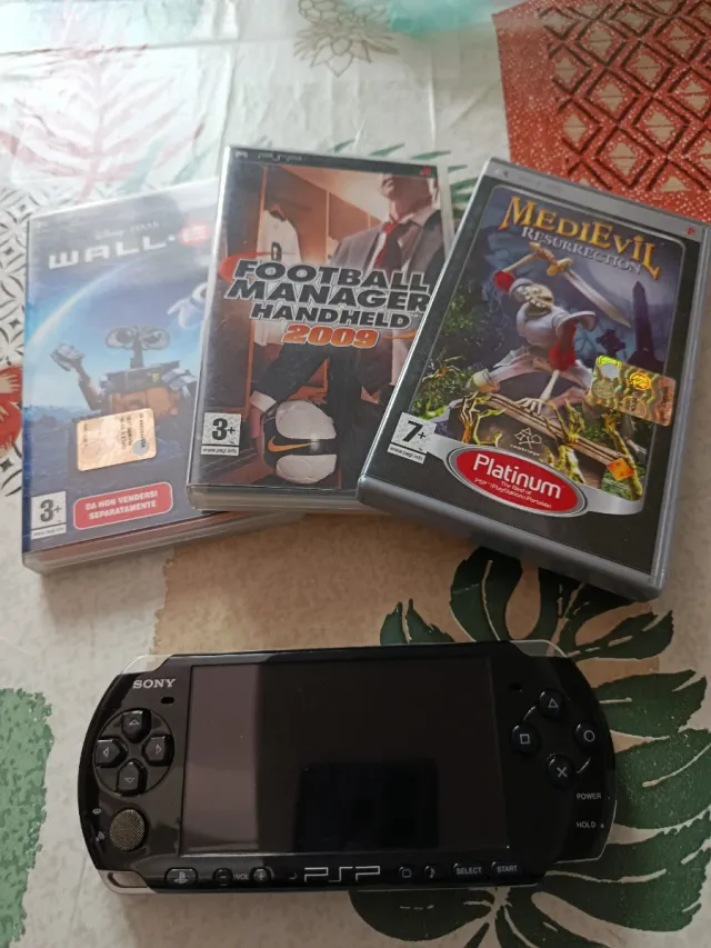 PSP portable Sony console Giochi Wall-E, Football