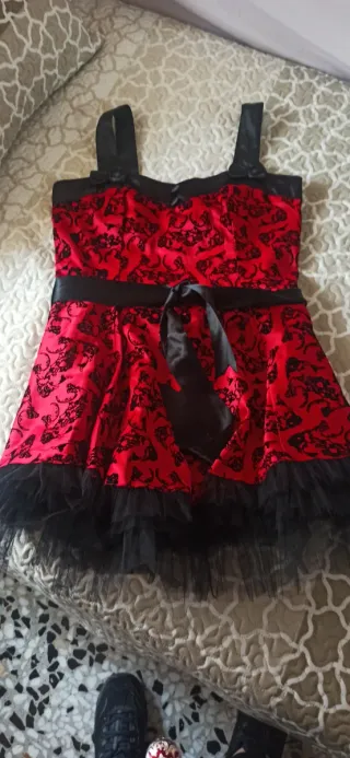Vestido Hell Bunny Rojo y Negro Talla XL. 