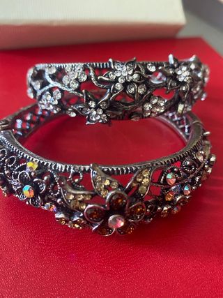 2 braccialetti floreali vintage in metallo
