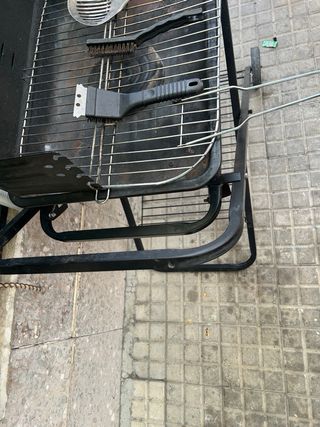 Barbecue pieghevole in buone condizioni